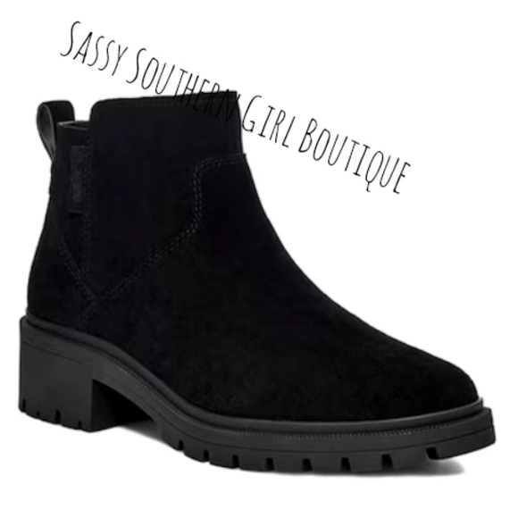 ⭐🆕Koolaburra by UGG black suede Chelsea boots - Picture 2 of 13